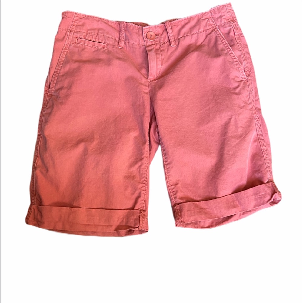 Coral gap Bermuda shorts